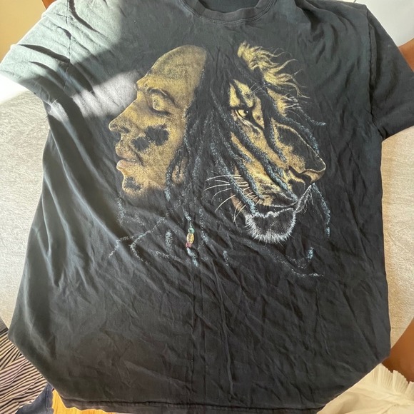 Men's Bob Marley and Lion District Graphic Tee size XL Music Casual Reggae - Picture 1 of 9